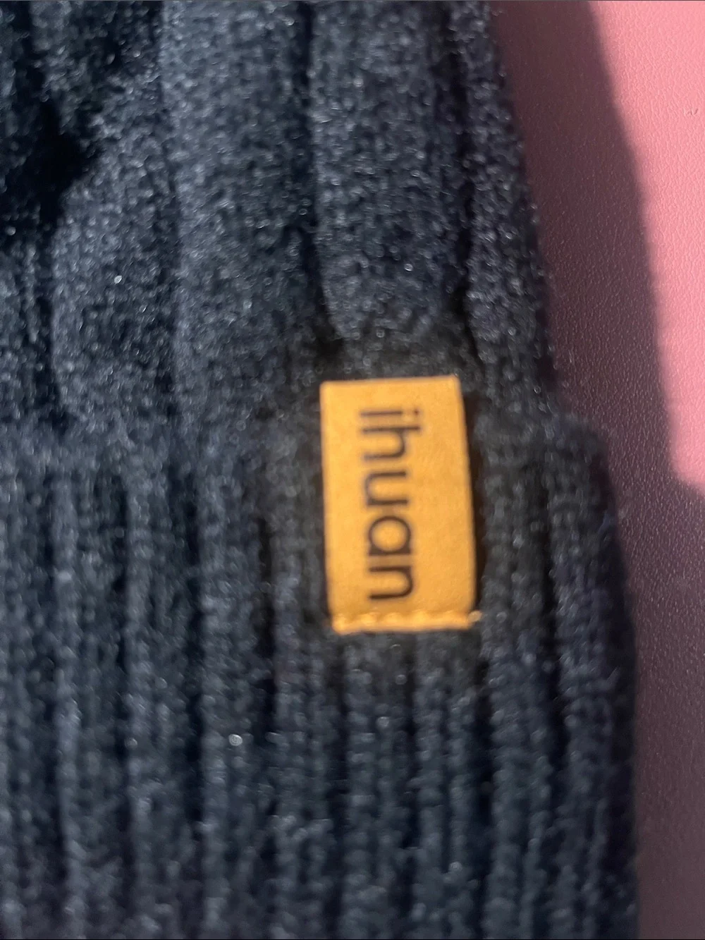 Ihuan cozy black